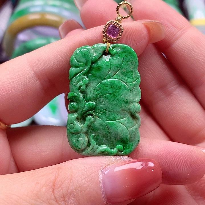 翡翠未镶嵌颈饰翡翠