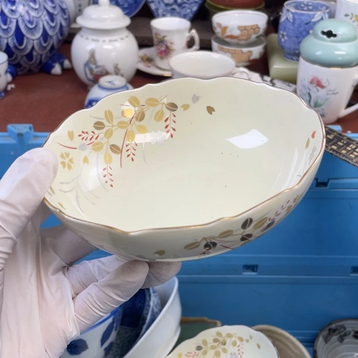他家瓷器真美…开播了