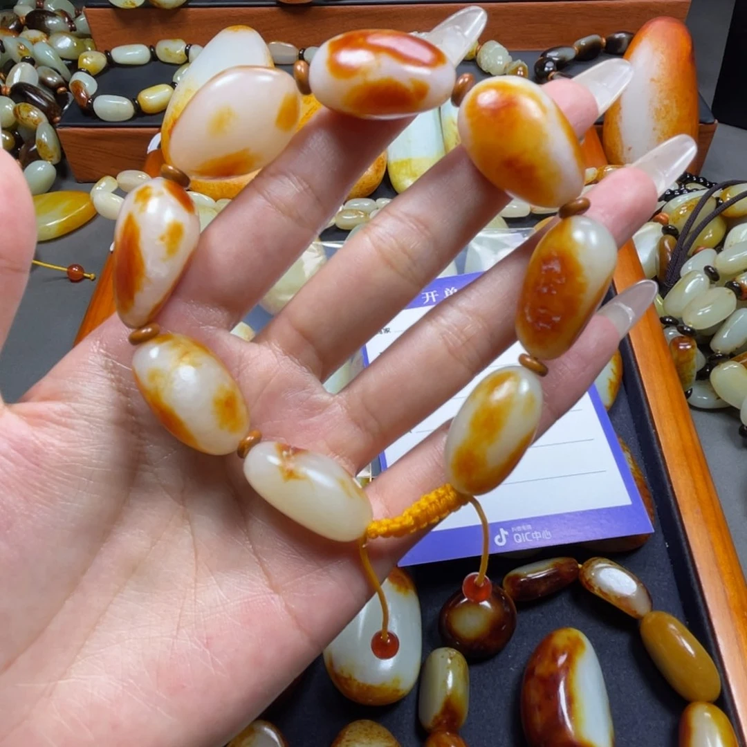 和田玉（糖玉）未镶嵌颈饰