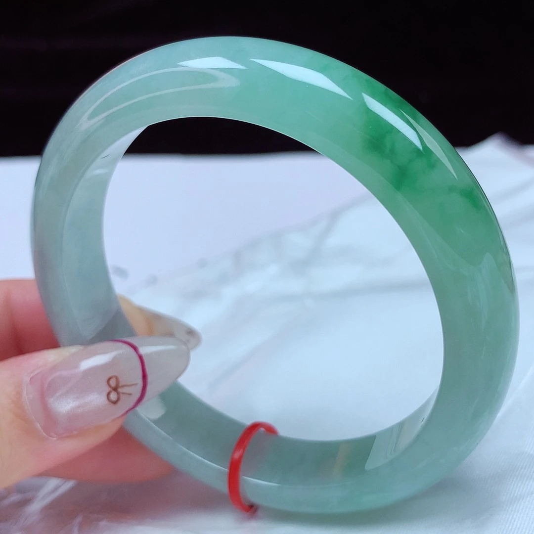 翡翠手镯未镶嵌57圈