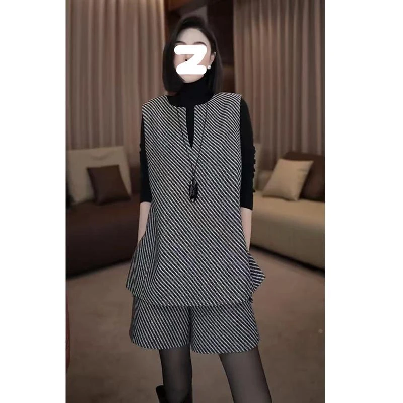 大码女装春秋新款宽松气质马甲松紧腰短裤三件套胖mm遮肉显瘦套装