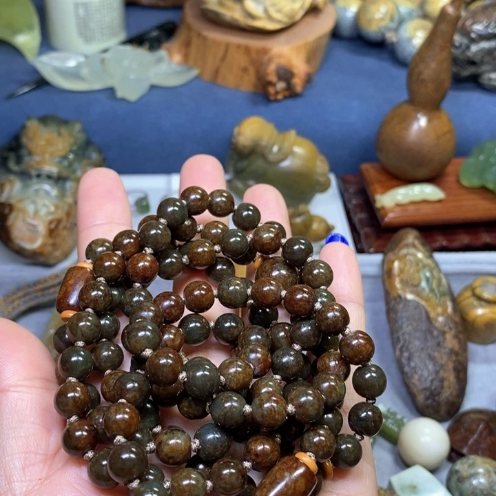 岫岩河磨玉（透闪石质玉）串未镶嵌