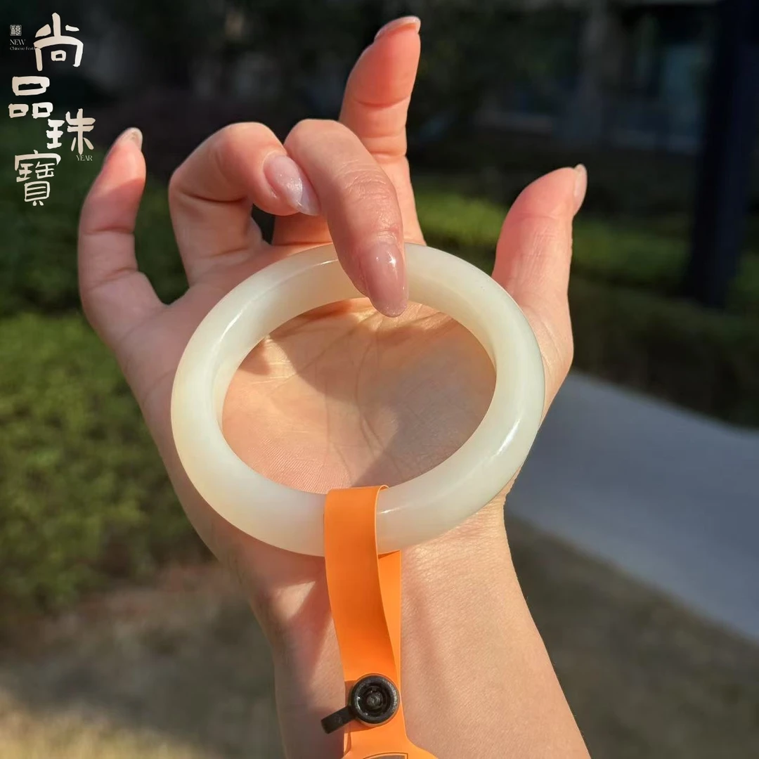【尚品和田玉】天然和田玉新疆山料奶白手镯拍一发一多样性发货Z