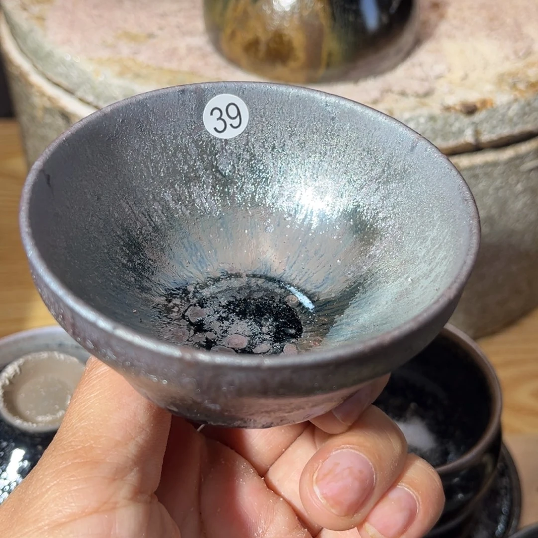 茶盏义兴龙窑坚持真柴烧落灰烧