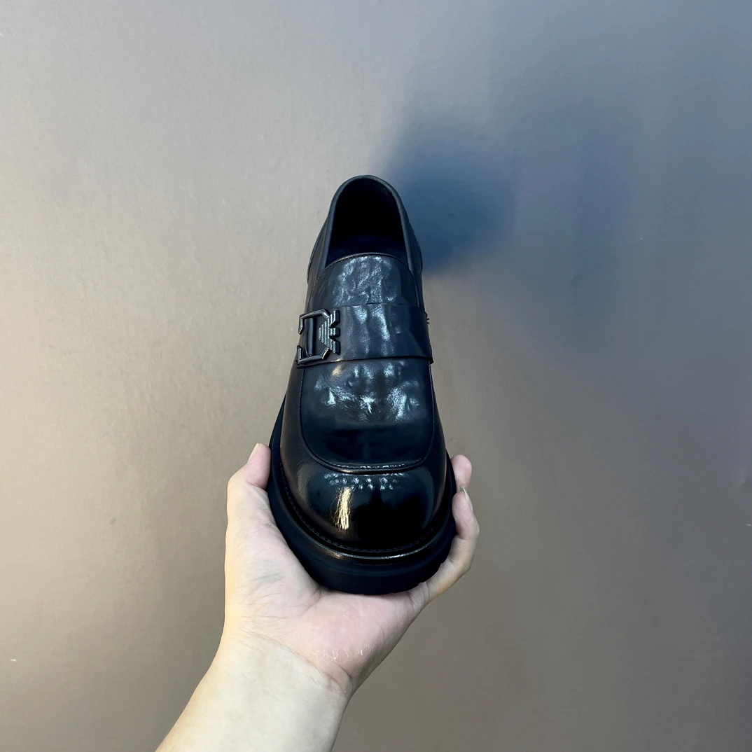 高端品质纯皮时尚休闲男鞋W