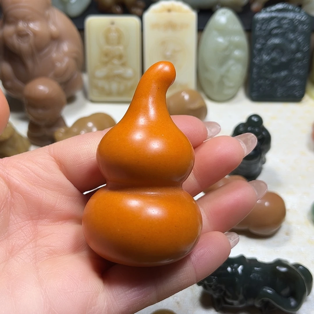 白玉菩提吊坠白玉菩提吊坠