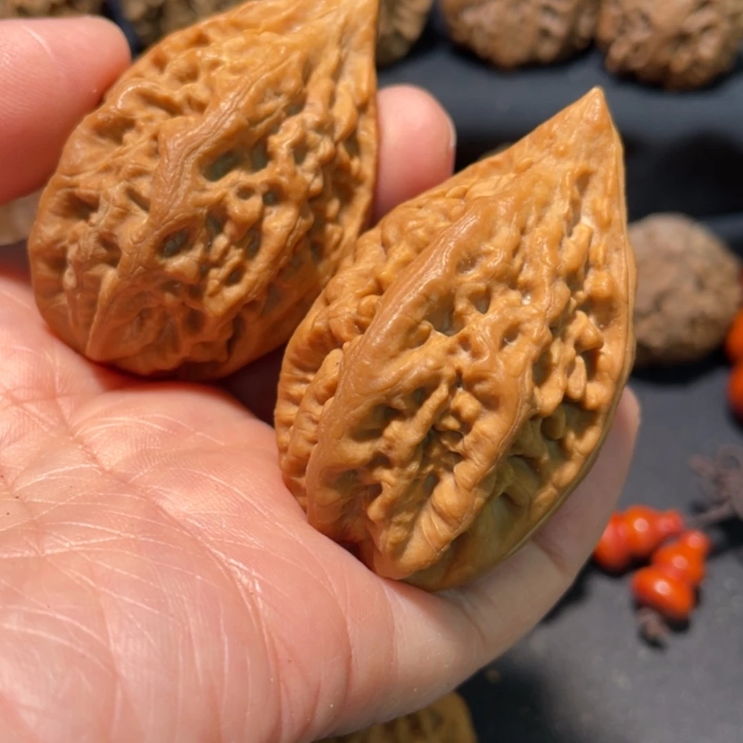 【闪购商品】文玩核桃吊坠l****东北楸子10