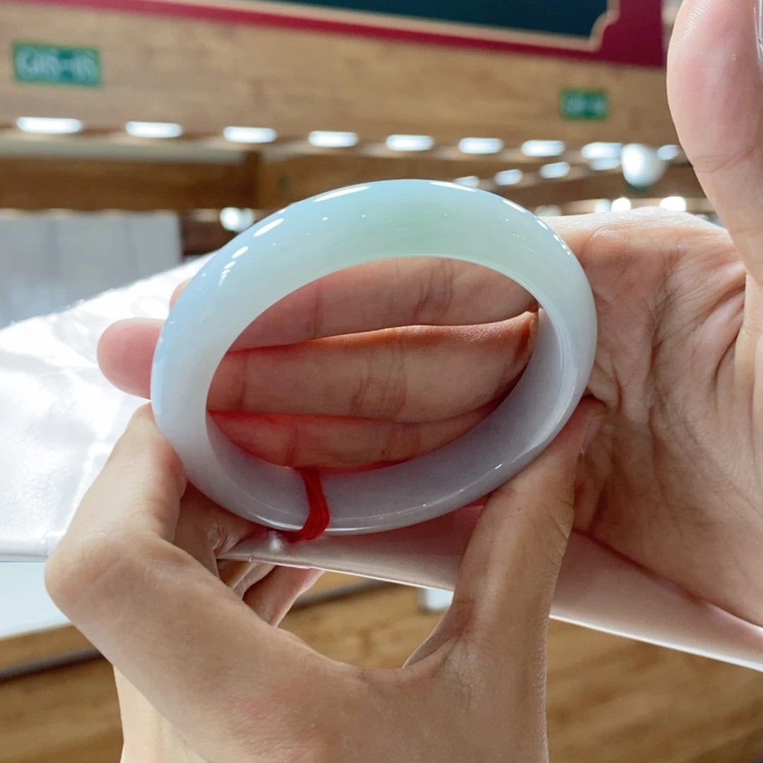 翡翠手镯未镶嵌买断