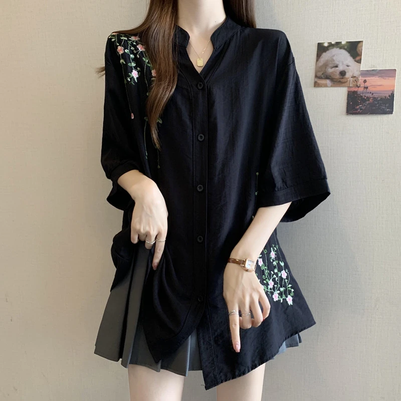 遮肚子慵懒风短袖衬衫女2025夏季打底衫大码微胖妹妹宽松刺绣上衣