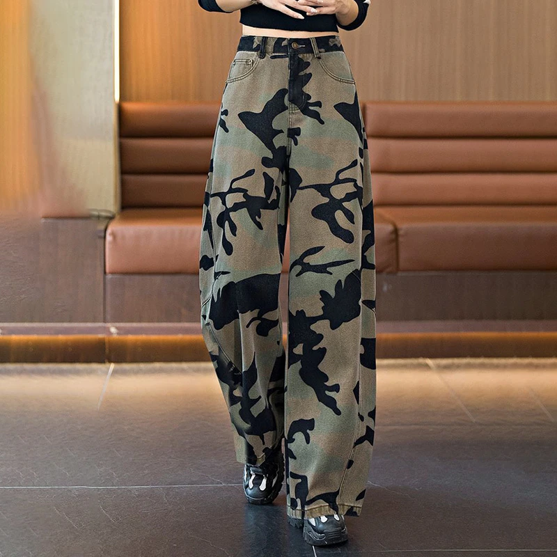 2025秋冬新款美式高街迷彩弯刀牛仔裤女高腰显瘦宽松加绒阔腿裤子