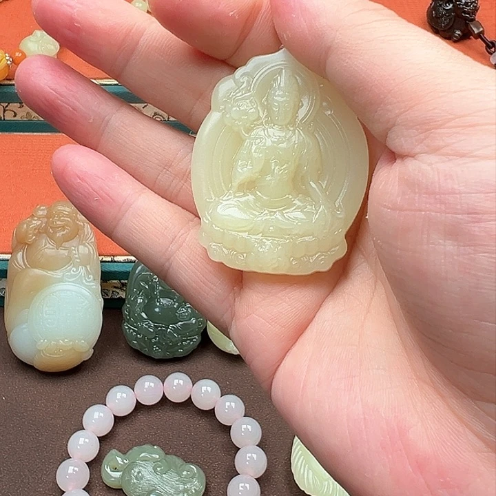 和田玉颈饰未镶嵌蕴*粑