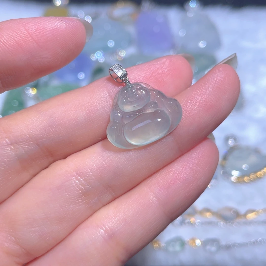 翡翠18K金镶嵌颈饰翡翠