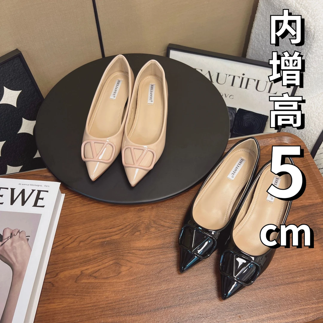 2025年新款V扣漆皮内增高女百搭法式气质名媛尖头仙女风平底单鞋