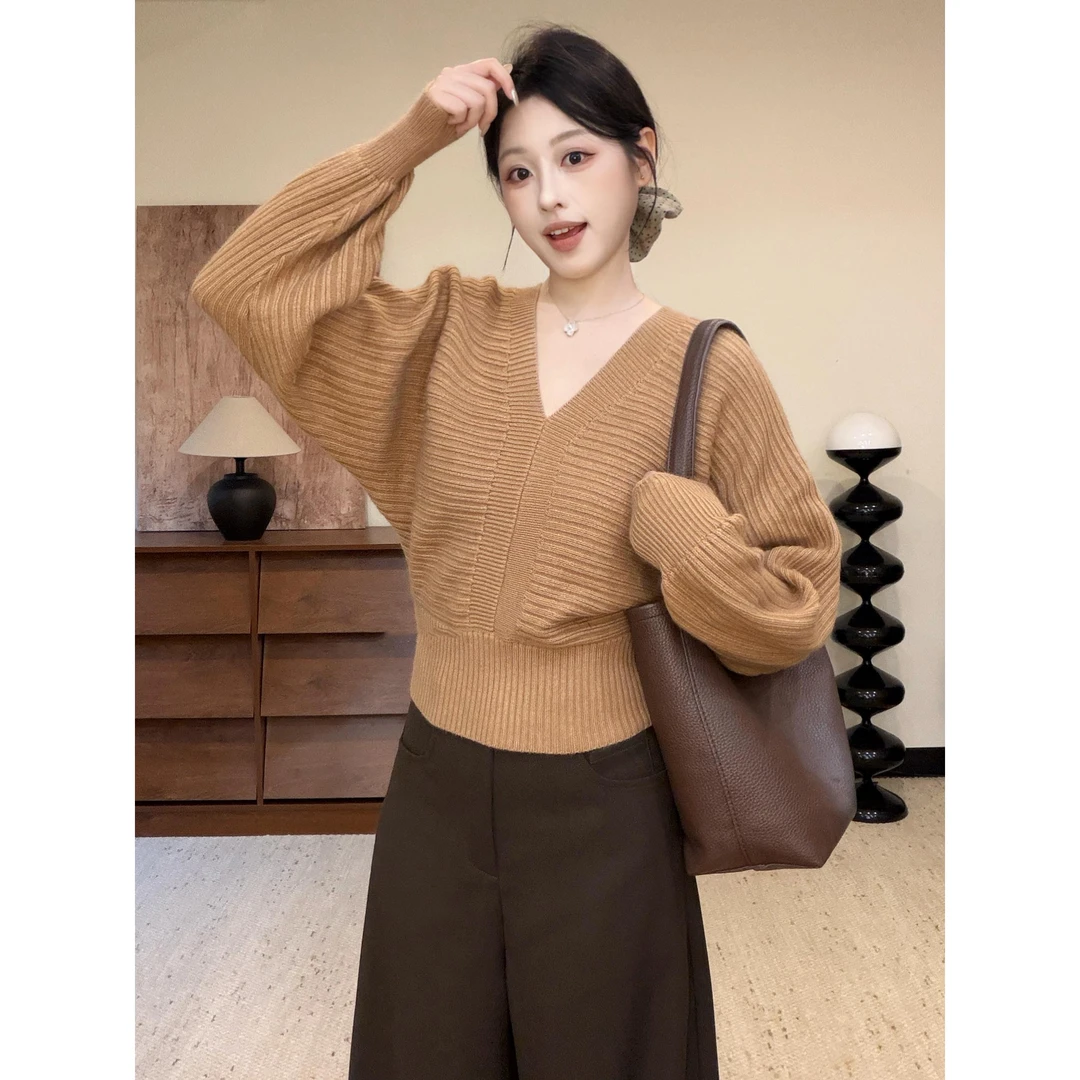 已到货 Datong秋季软糯掐腰短慵懒风V领长袖套头高腰针织衫