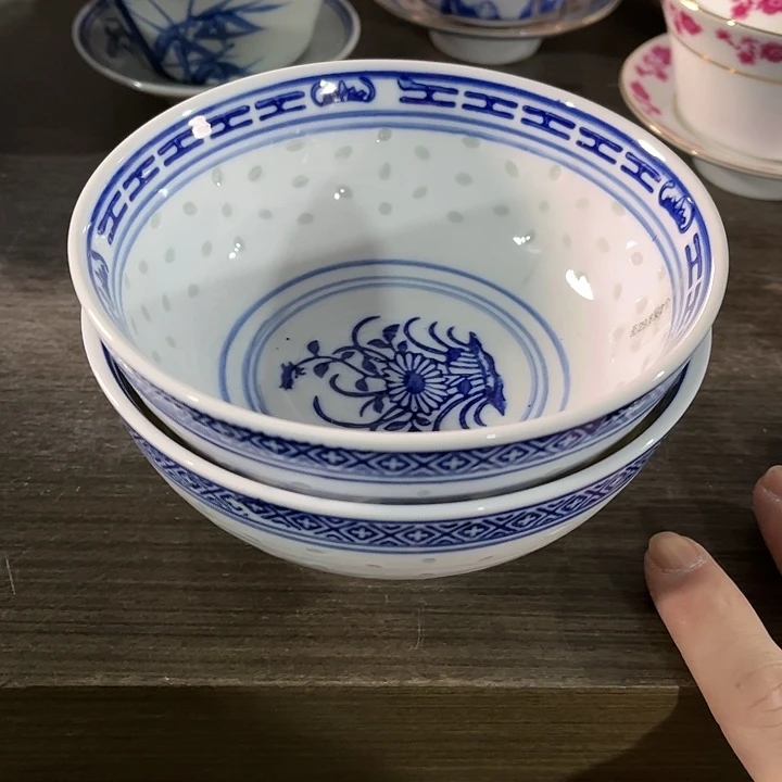 瓷片//////直径13.5厘米。2个。