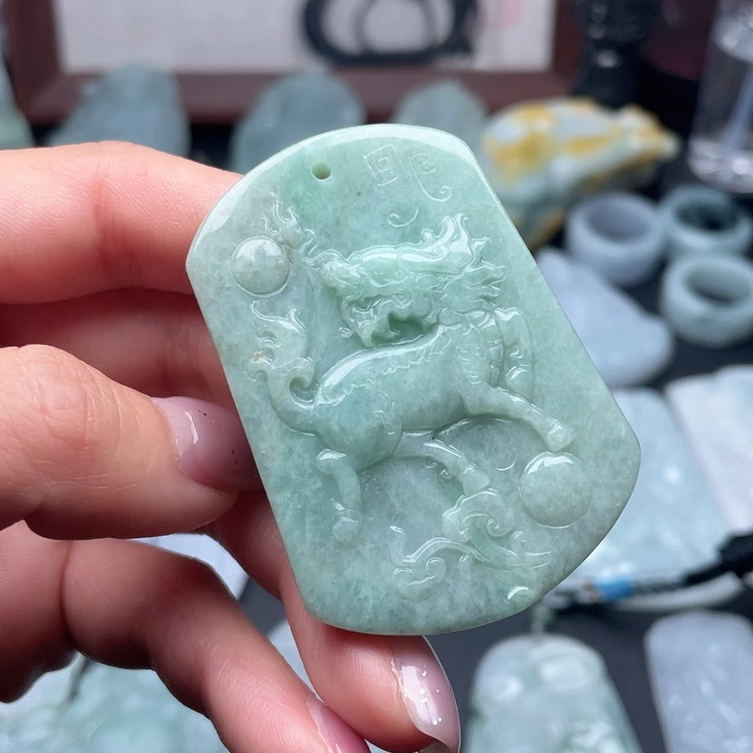 翡翠未镶嵌颈饰翡翠