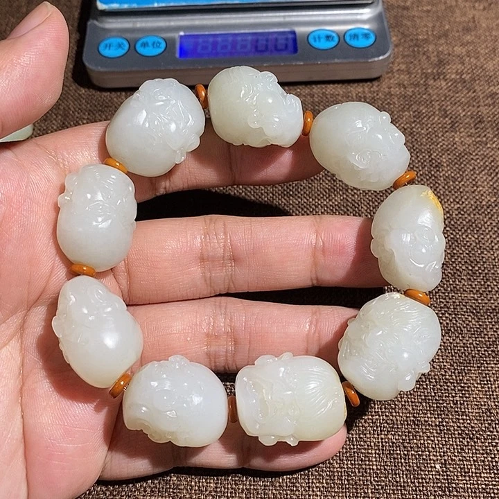 和田玉未镶嵌颈饰佛*阁