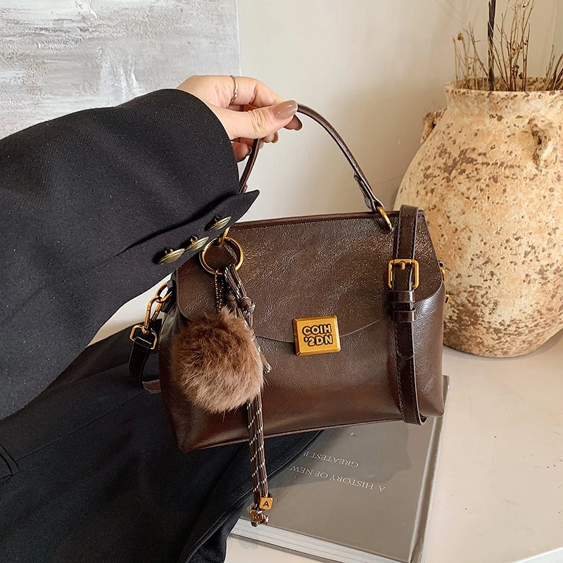 新款轻奢质感手提女包简约单肩斜跨通勤百搭高级感包包