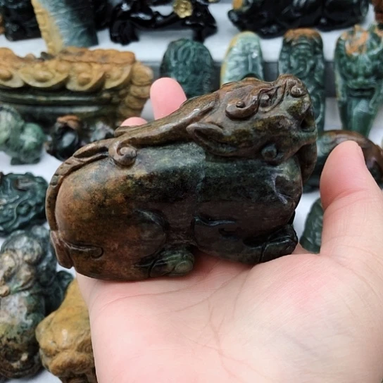 岫岩河磨玉（透闪石质玉）把件未镶嵌