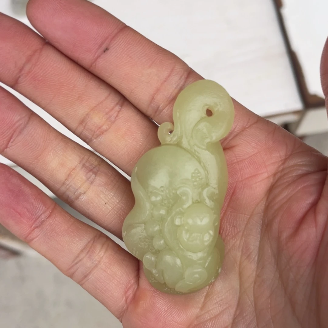 和田玉未镶嵌颈饰