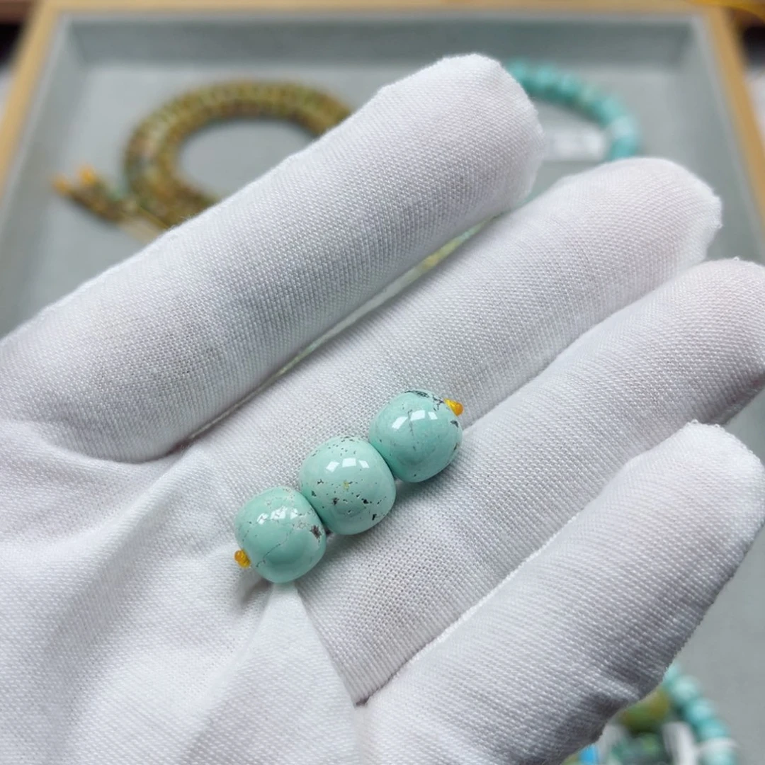 绿松石未镶嵌挂件