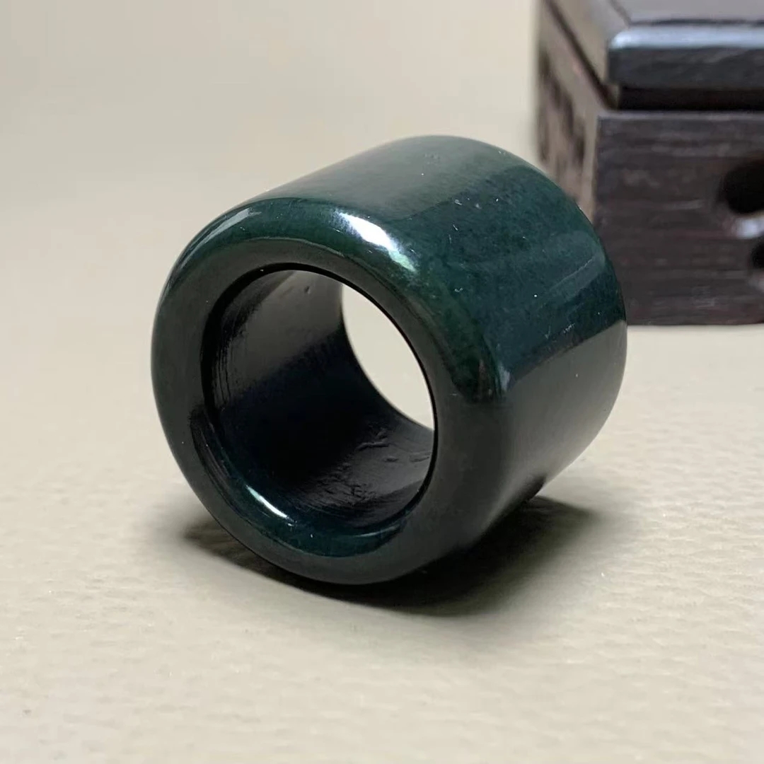 F425海川拍卖和田玉扳指