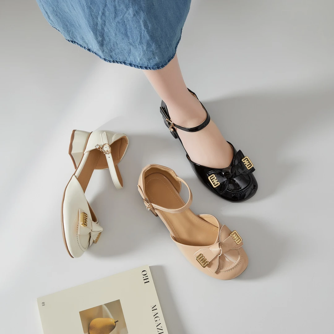 6293-1大码时装凉鞋时尚百搭女夏季软底浅口低跟一字带仙女风女鞋