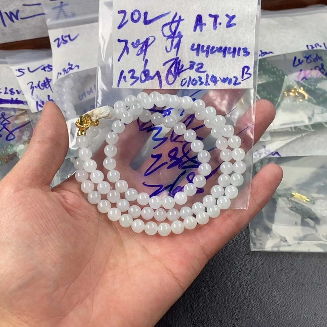 女***匪定制翡翠未镶嵌缅甸翡翠