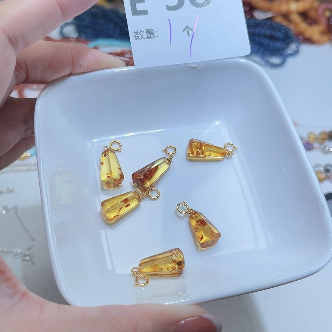 琥珀未镶嵌珠宝奇石E58。