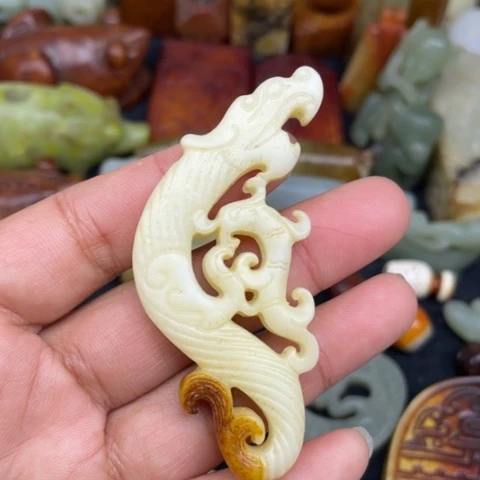 和田玉未镶嵌颈饰63