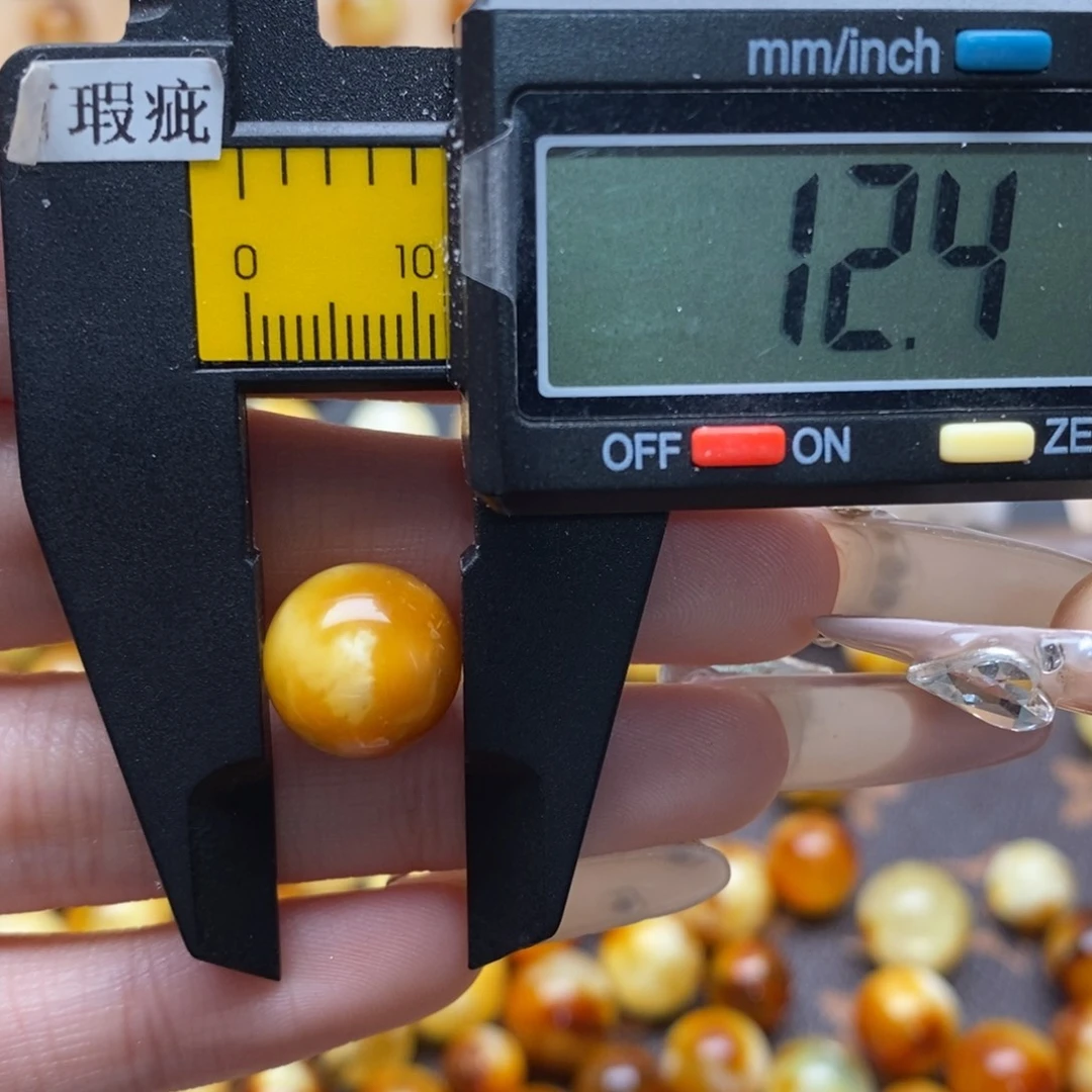 琥珀未镶嵌珠宝奇石蜜蜡