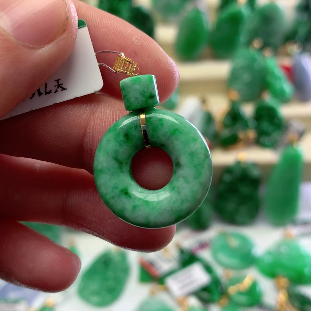 翡翠颈饰18K金镶嵌挂件