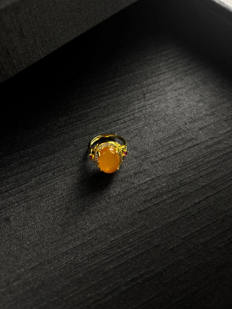 老蜜蜡蛋面戒指01