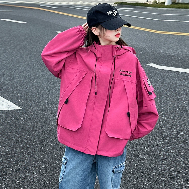 女童外套秋款2025新款儿童洋气三防中大童秋季女孩休闲冲锋衣上衣