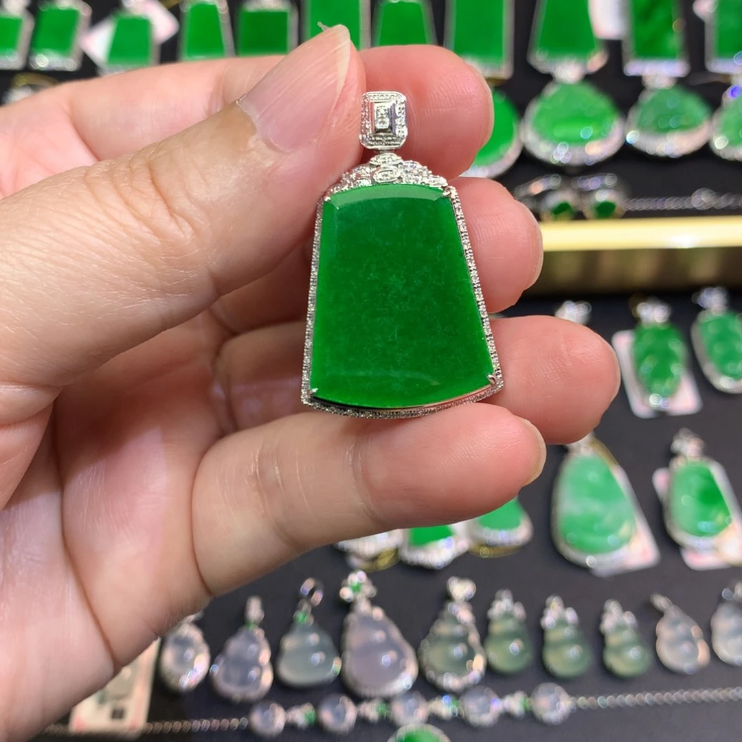 翡翠18K金镶嵌吊坠(不含链)