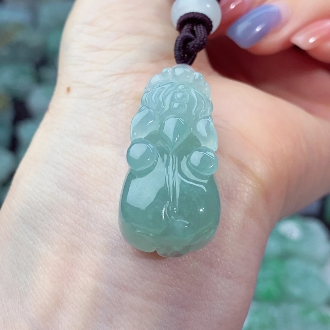 颈饰未镶嵌翡翠天然