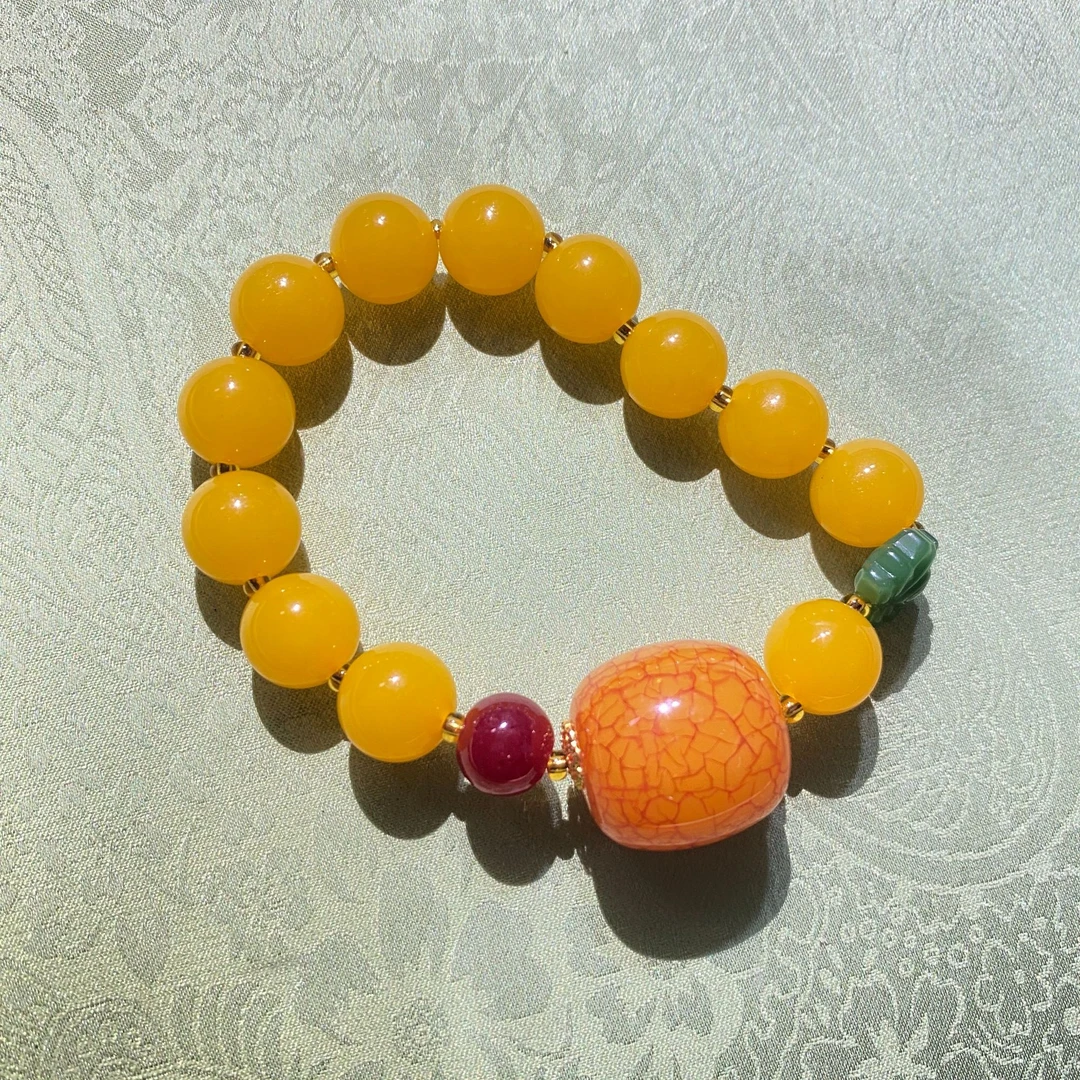 《天弘珠宝》时尚女士百搭精美鸡油黄手串147