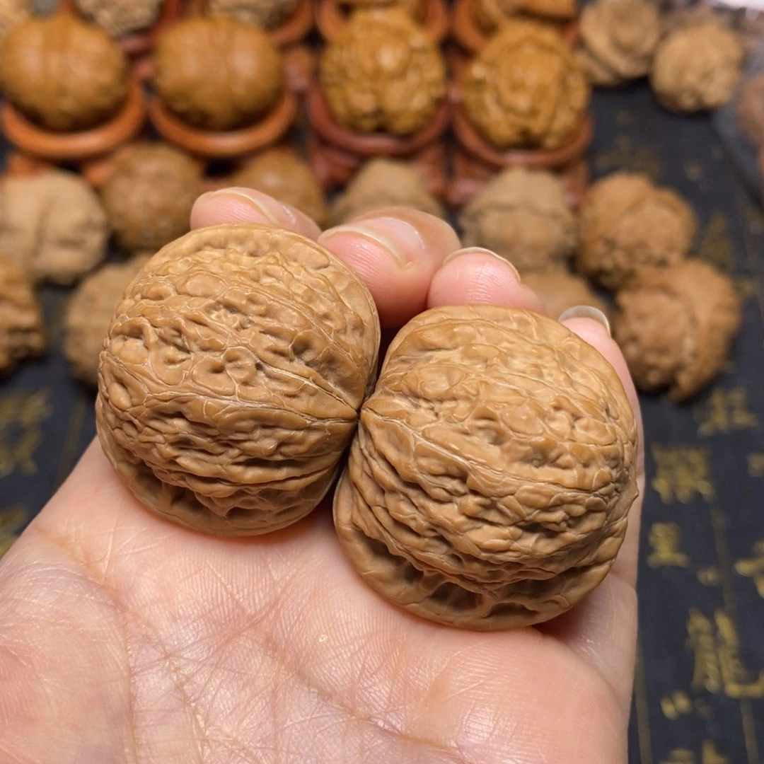 文玩核桃把件铁锤全品36。