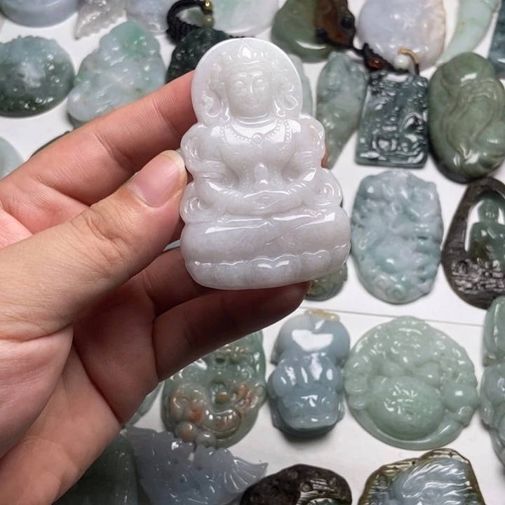 翡翠未镶嵌颈饰杜牧49