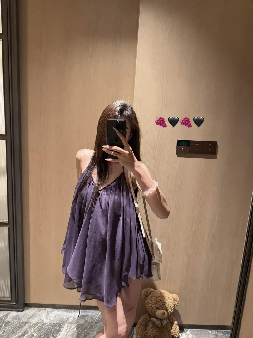 清冷松弛感穿搭法式气质V领吊带背心性感露背不规则雪纺无袖上衣