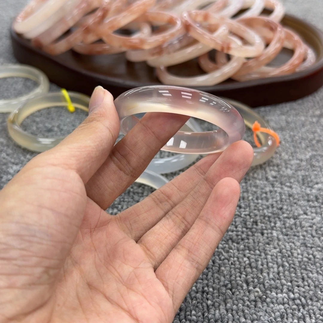 莉***贝玛瑙/玉髓未镶嵌手镯09