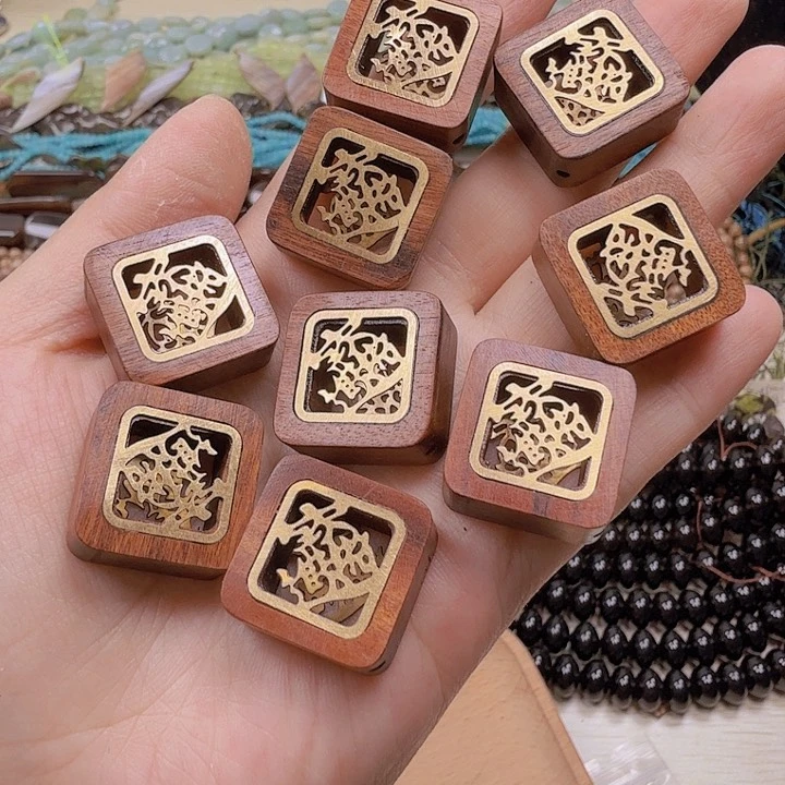 水晶珠宝半成品未镶嵌红梨木招米配件（一颗）