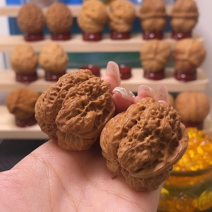 文玩核桃吊坠金蝉蛹36