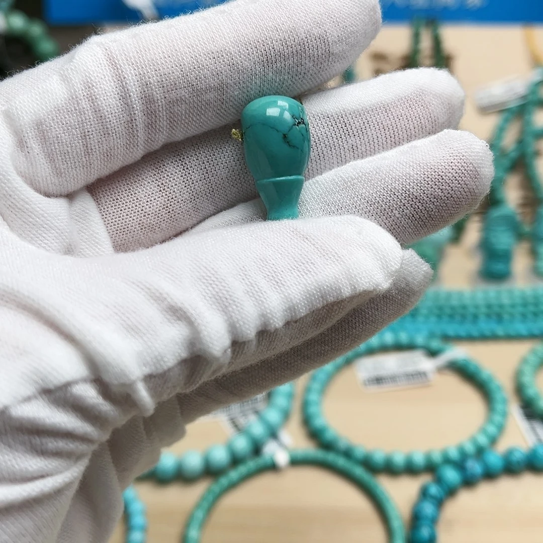 绿松石三通未镶嵌