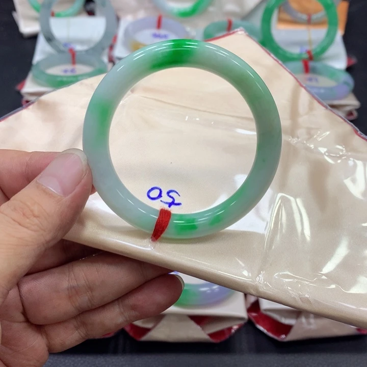 未镶嵌手镯翡翠翡翠