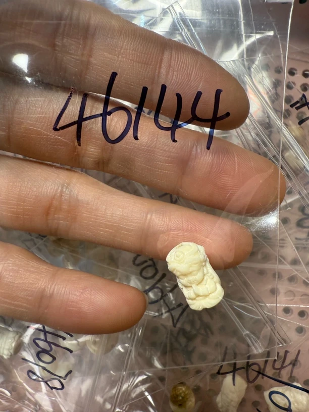 46144猛犸牙扎基拉姆雕刻配饰