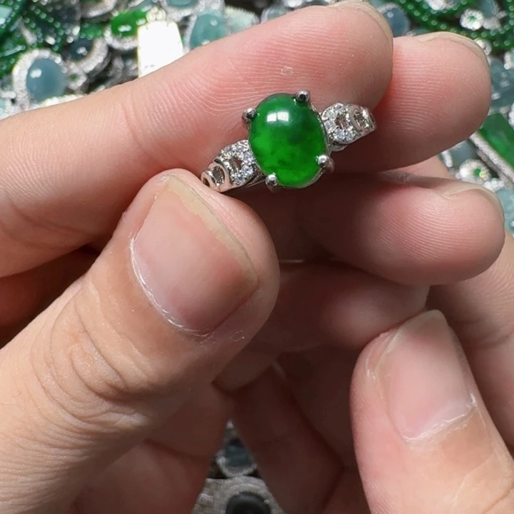 翡翠未镶嵌颈饰天然A货翡翠放漏