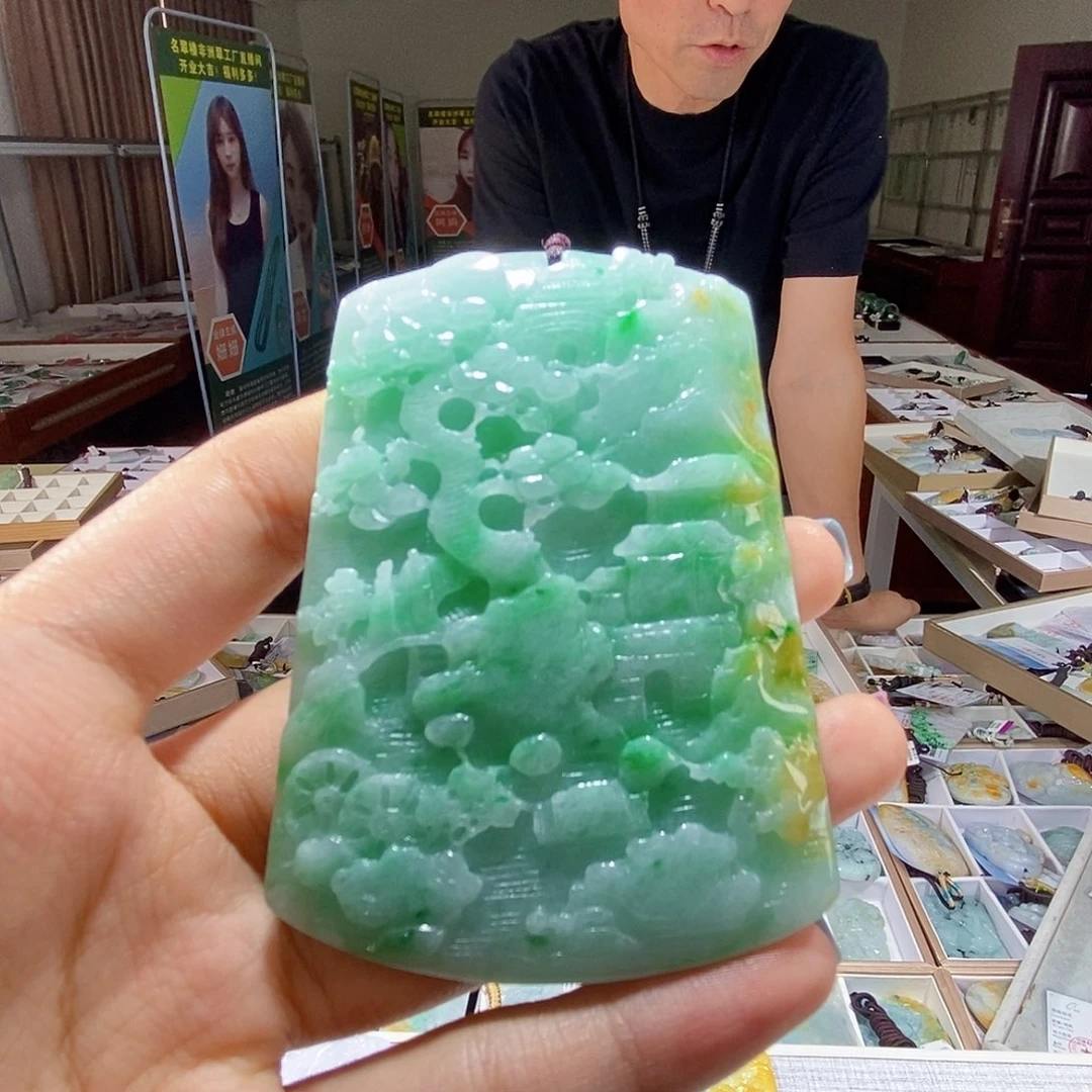 翡翠未镶嵌颈饰翡