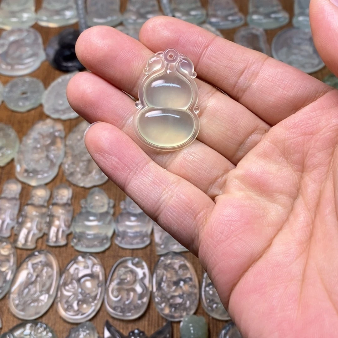 岫玉吊坠(不含链)未镶嵌