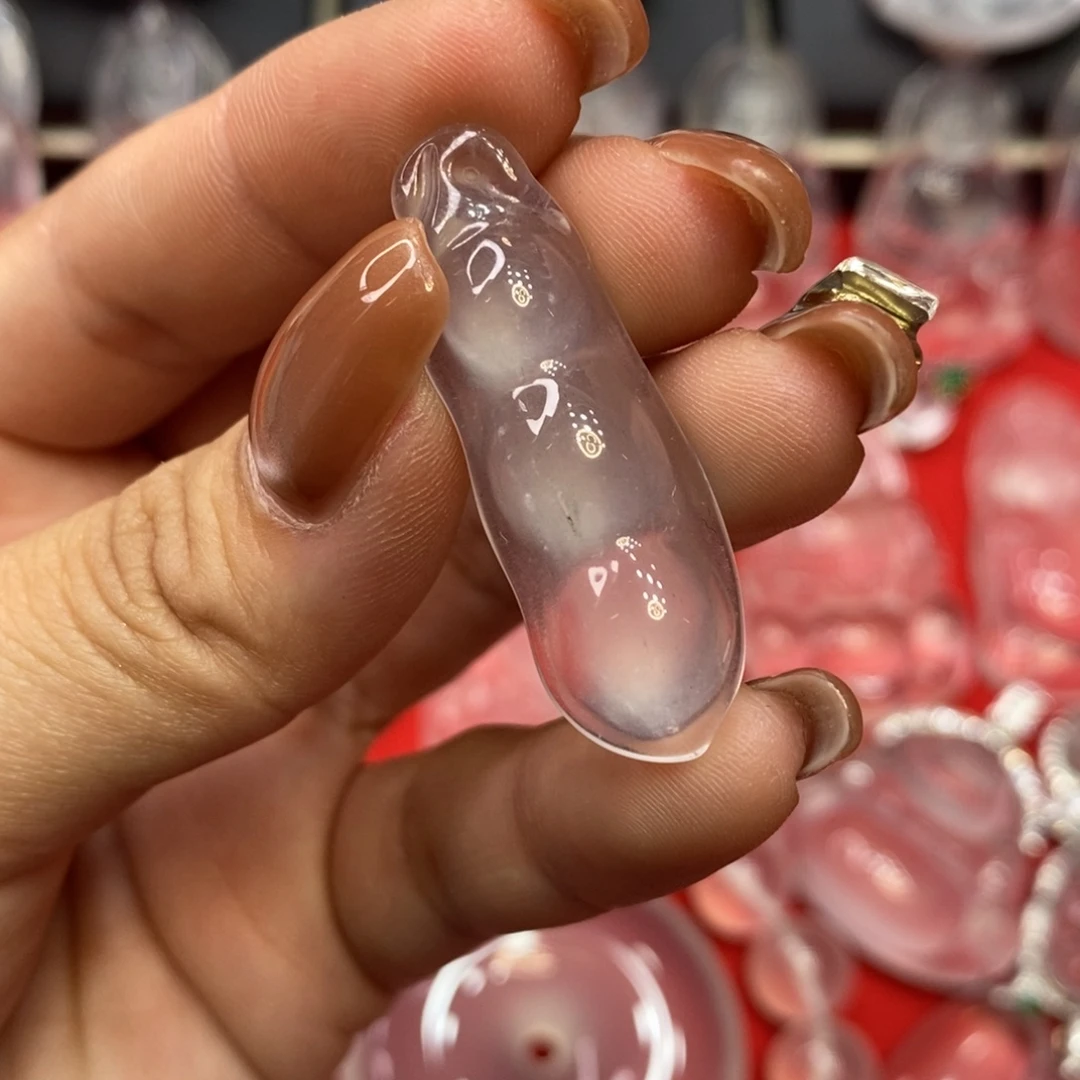 石英质玉未镶嵌吊坠